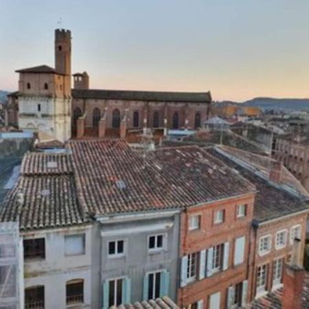 Appartement Exceptionnel 4 Etoiles Hyper Centre Albi 65 M2 Au 4Eme Etage Sans Ascenseur Avec Une Tour Du 12Eme Siecle ภายนอก รูปภาพ
