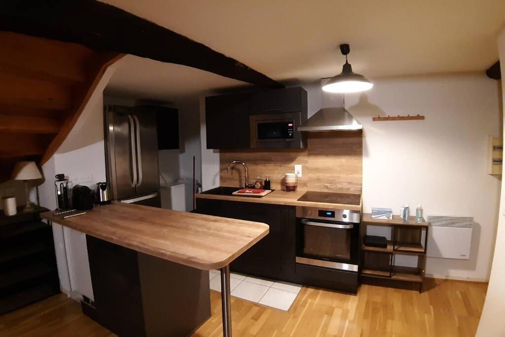 Appartement Exceptionnel 4 Etoiles Hyper Centre Albi 65 M2 Au 4Eme Etage Sans Ascenseur Avec Une Tour Du 12Eme Siecle ภายนอก รูปภาพ