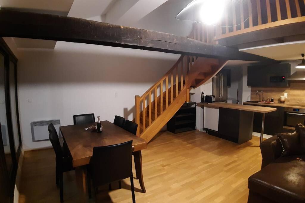 Appartement Exceptionnel 4 Etoiles Hyper Centre Albi 65 M2 Au 4Eme Etage Sans Ascenseur Avec Une Tour Du 12Eme Siecle ภายนอก รูปภาพ