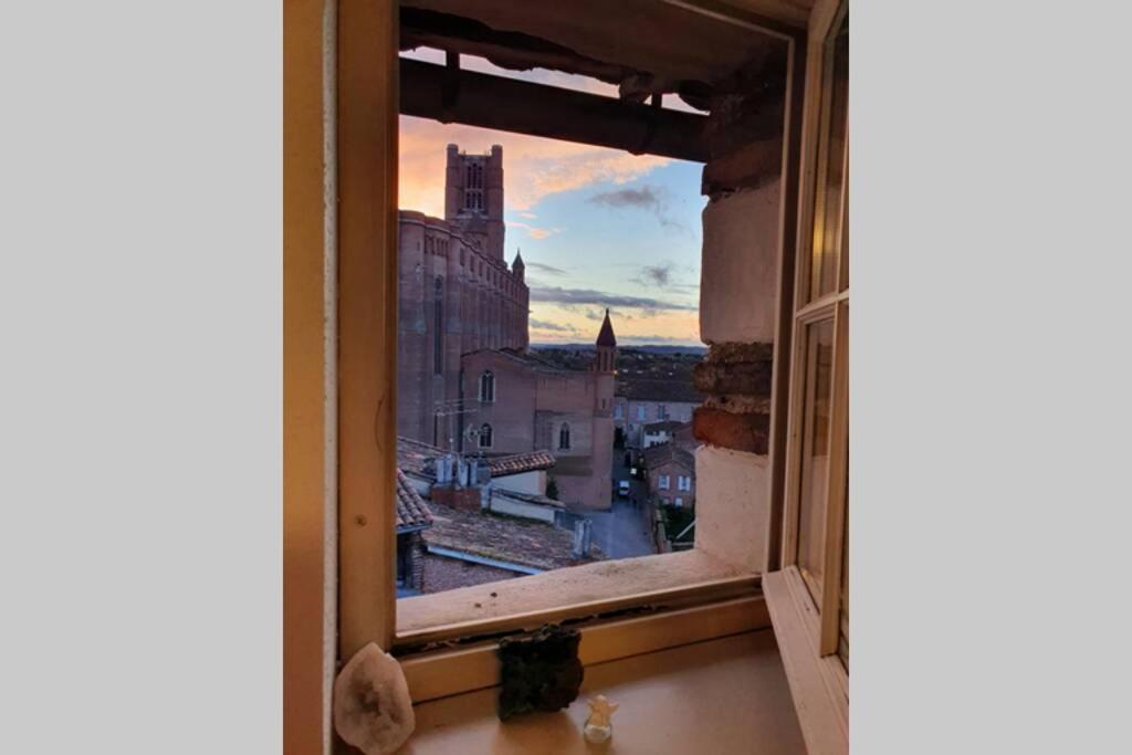 Appartement Exceptionnel 4 Etoiles Hyper Centre Albi 65 M2 Au 4Eme Etage Sans Ascenseur Avec Une Tour Du 12Eme Siecle ภายนอก รูปภาพ
