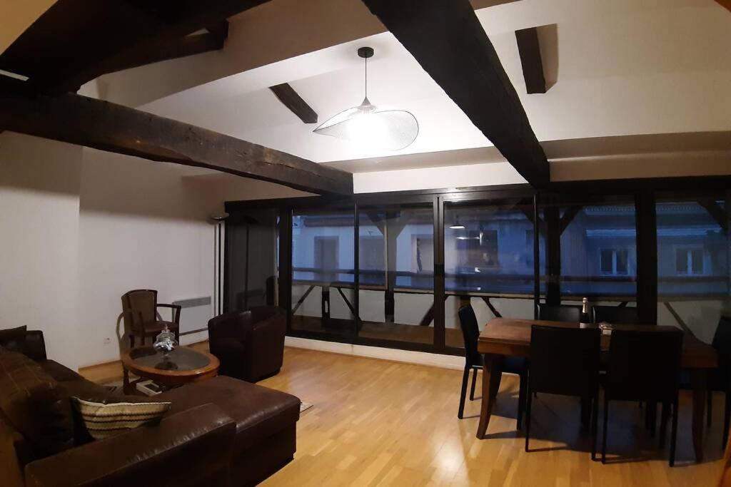 Appartement Exceptionnel 4 Etoiles Hyper Centre Albi 65 M2 Au 4Eme Etage Sans Ascenseur Avec Une Tour Du 12Eme Siecle ภายนอก รูปภาพ