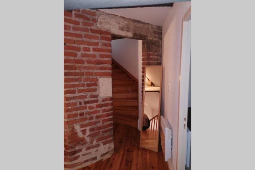 Appartement Exceptionnel 4 Etoiles Hyper Centre Albi 65 M2 Au 4Eme Etage Sans Ascenseur Avec Une Tour Du 12Eme Siecle ภายนอก รูปภาพ